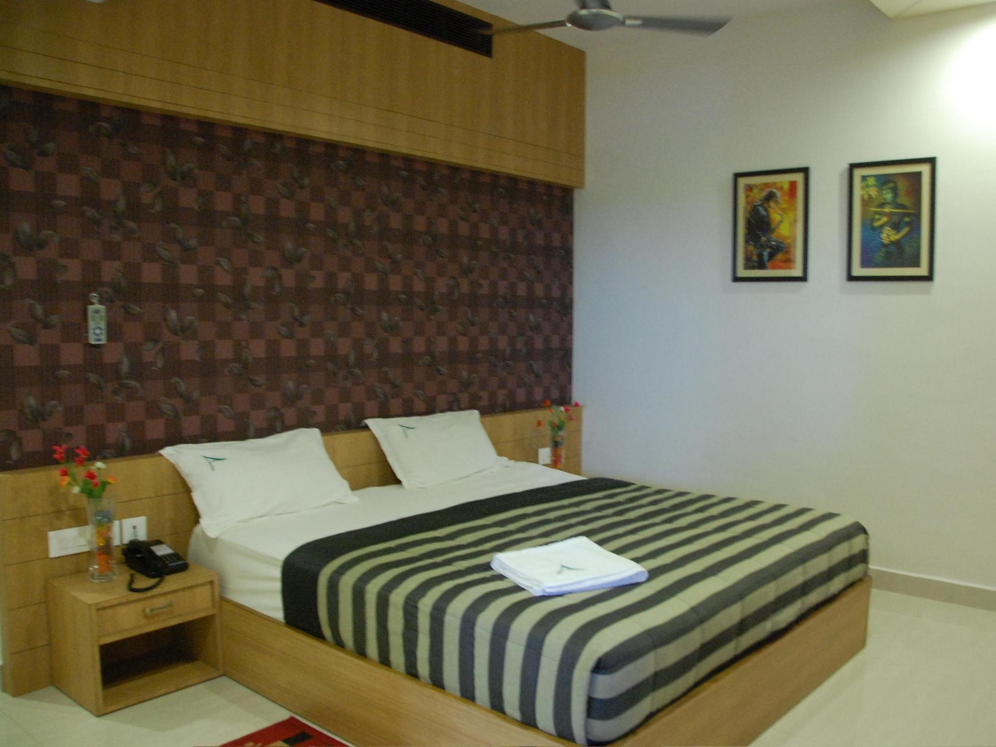 Hotel Athidi Grand Visakhapatnam Exterior foto
